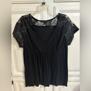 Woman’s XL Black lace top